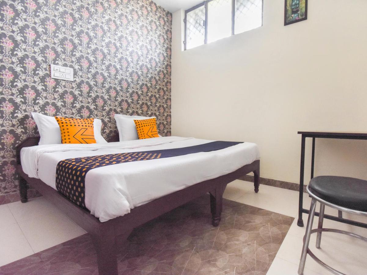 Spot On 70295 Sky Inn Jalandhar Buitenkant foto