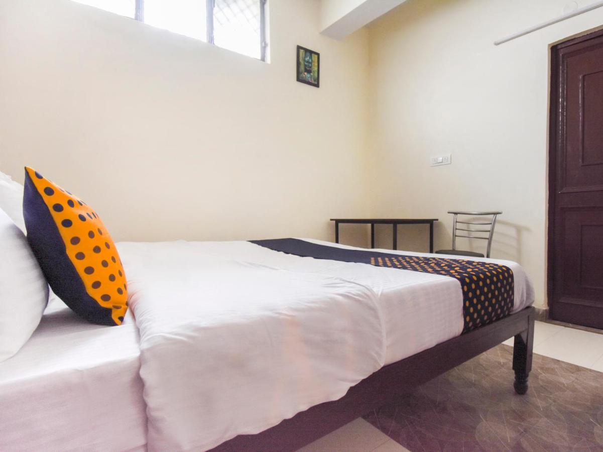 Spot On 70295 Sky Inn Jalandhar Buitenkant foto