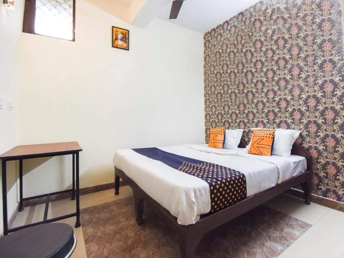 Spot On 70295 Sky Inn Jalandhar Buitenkant foto