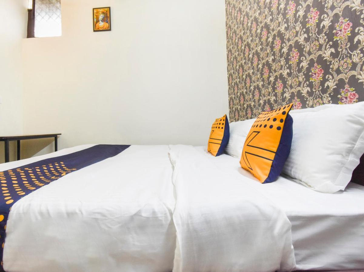 Spot On 70295 Sky Inn Jalandhar Buitenkant foto