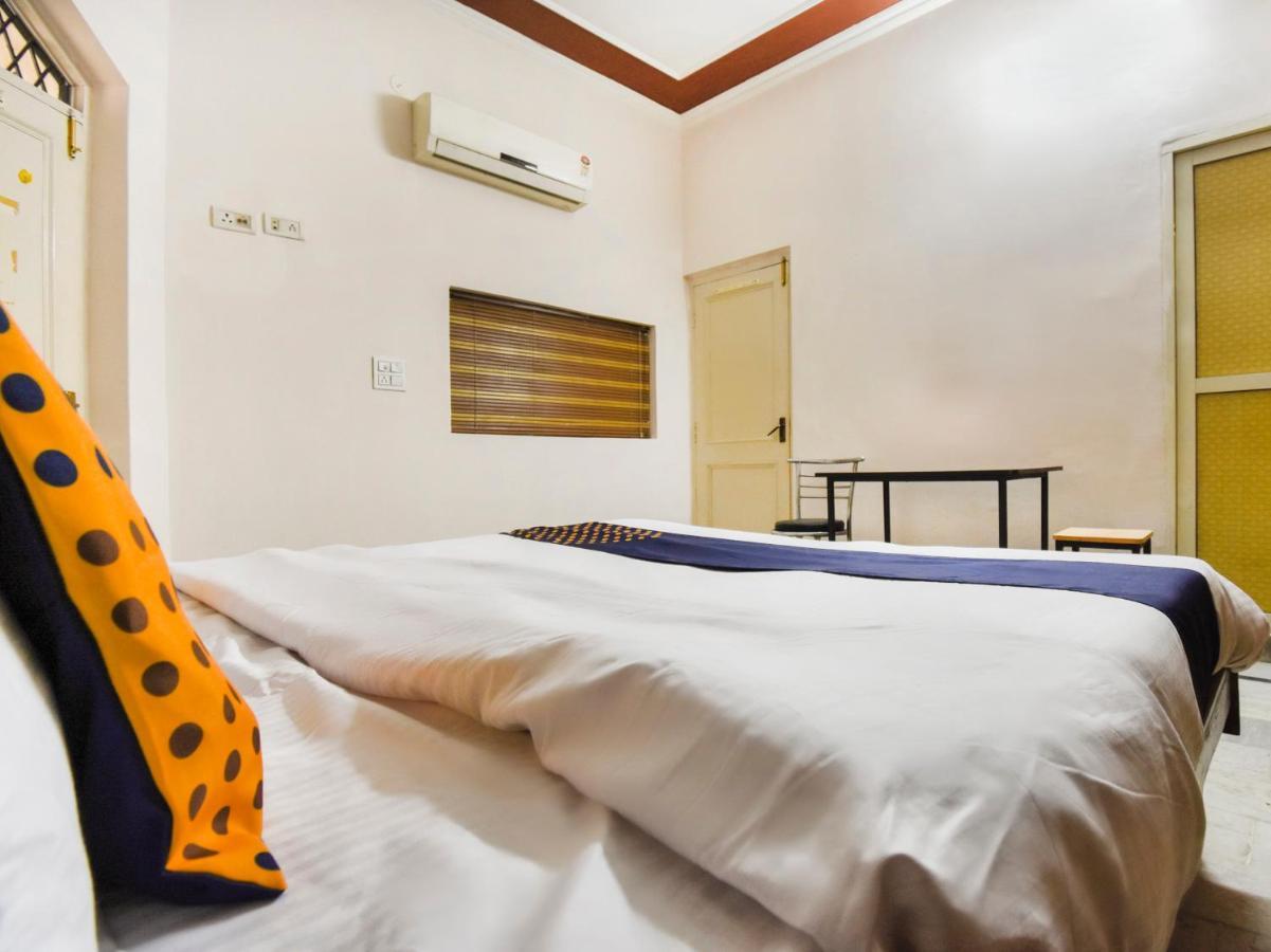 Spot On 70295 Sky Inn Jalandhar Buitenkant foto