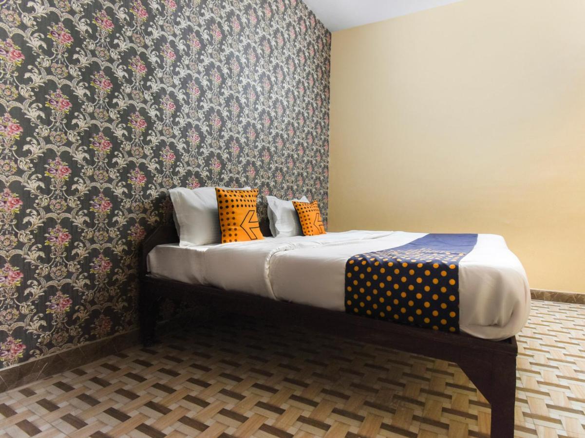Spot On 70295 Sky Inn Jalandhar Buitenkant foto