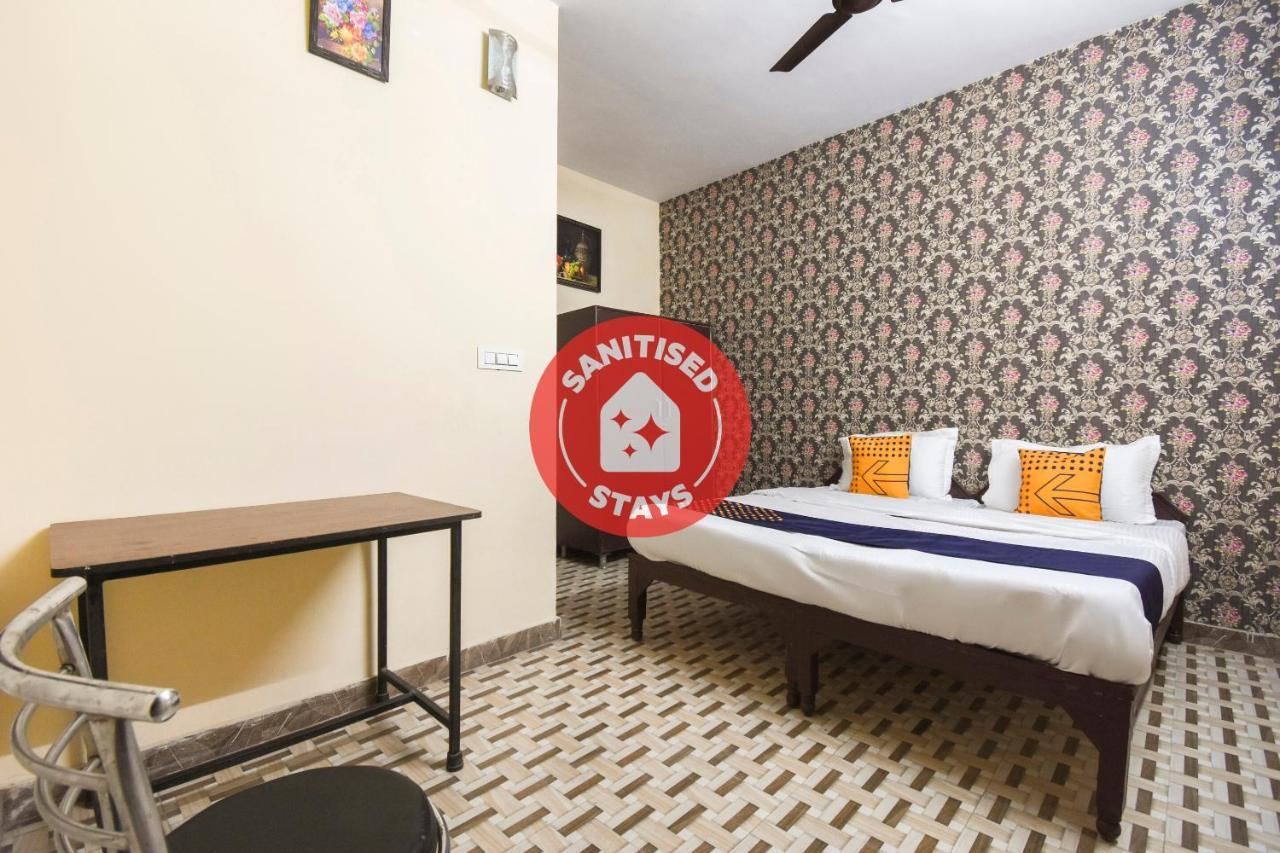 Spot On 70295 Sky Inn Jalandhar Buitenkant foto