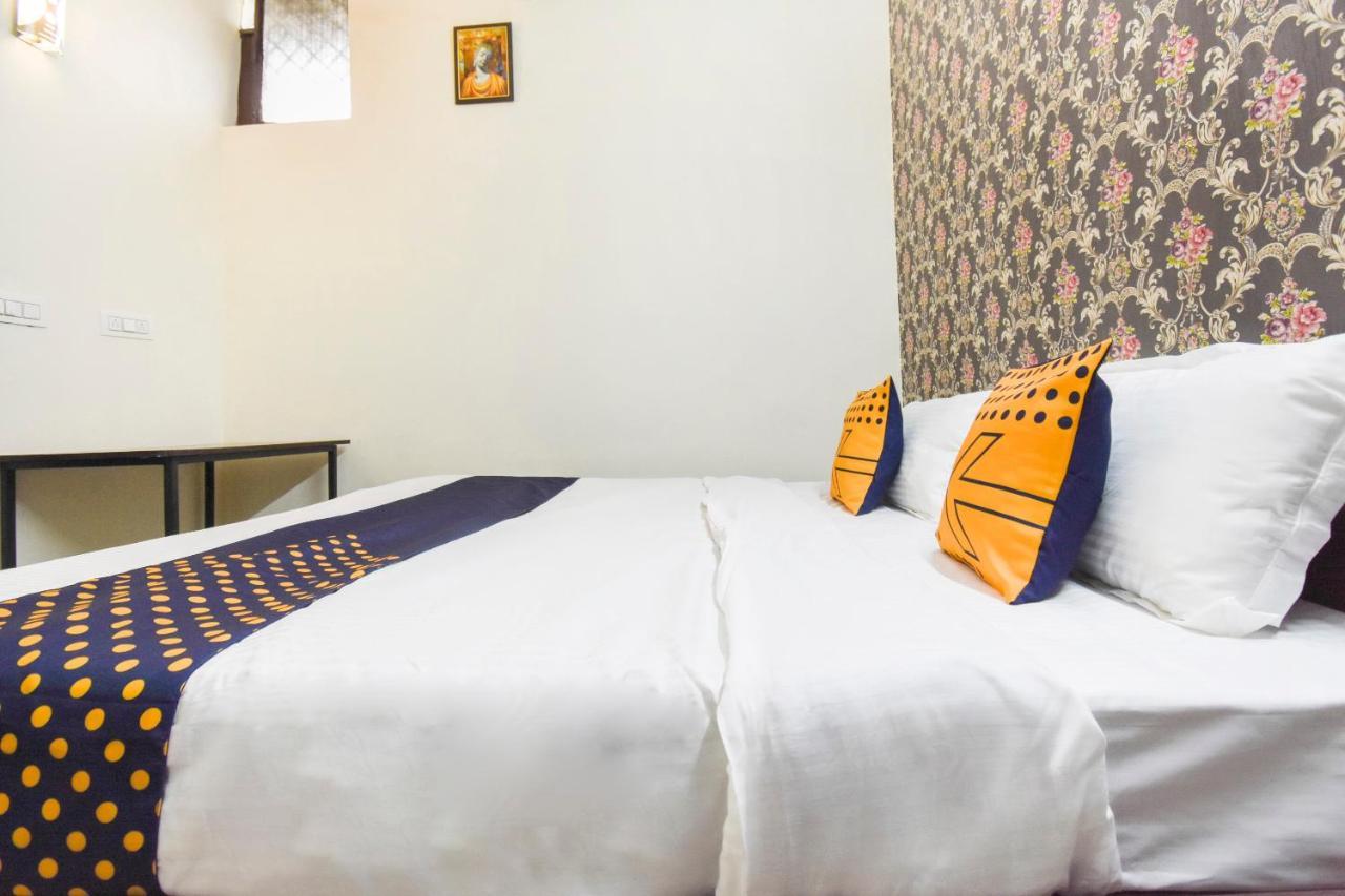 Spot On 70295 Sky Inn Jalandhar Buitenkant foto