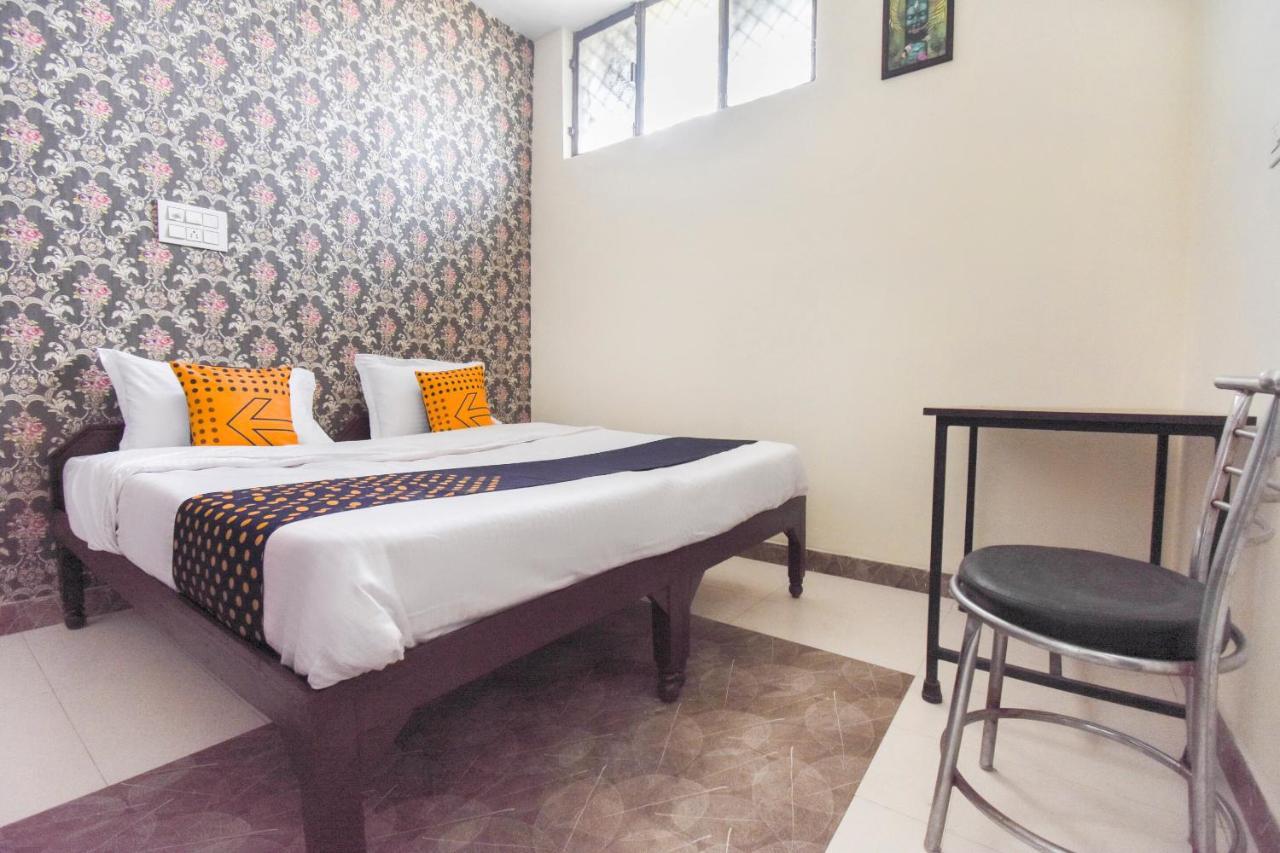 Spot On 70295 Sky Inn Jalandhar Buitenkant foto