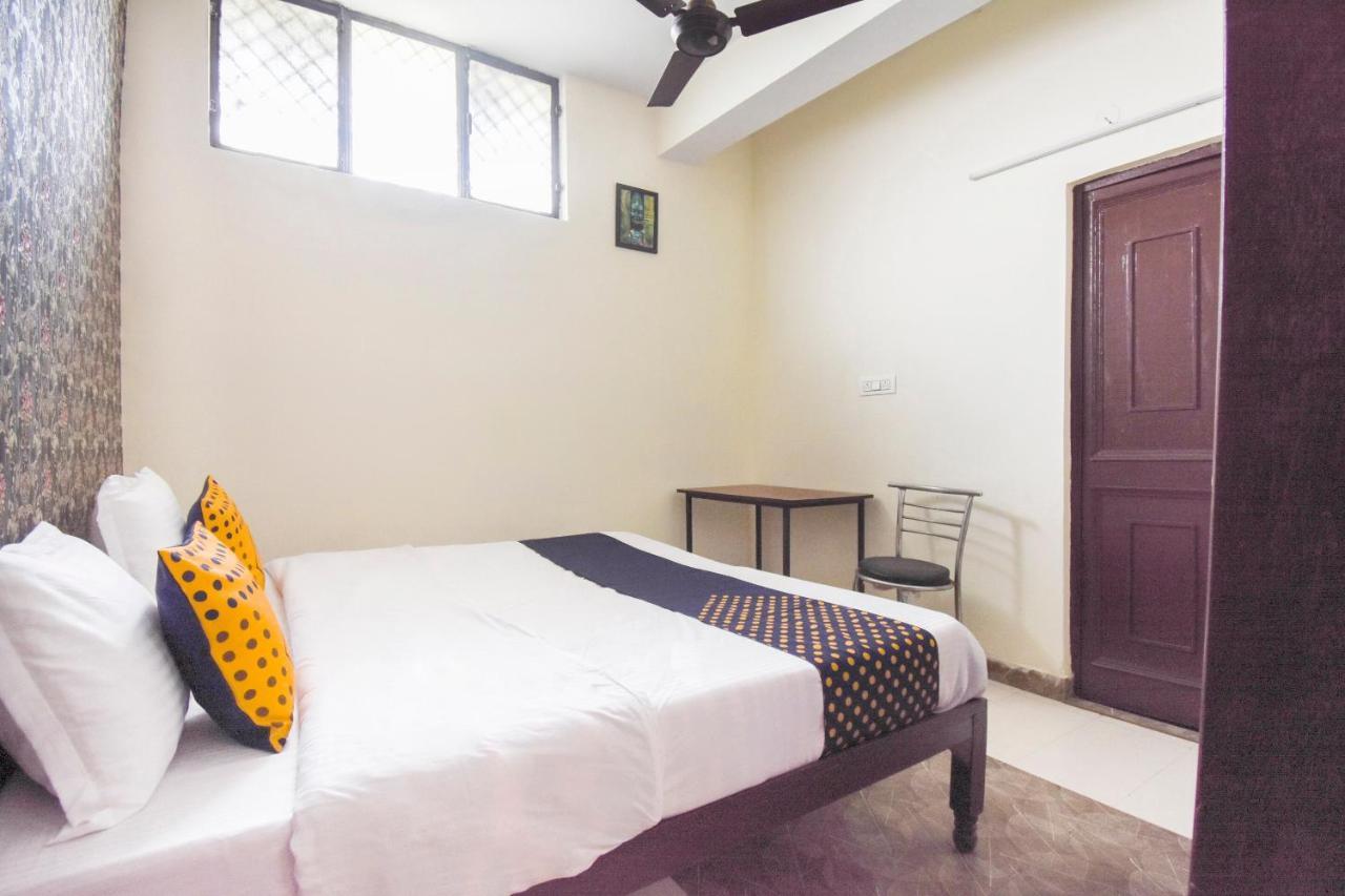 Spot On 70295 Sky Inn Jalandhar Buitenkant foto