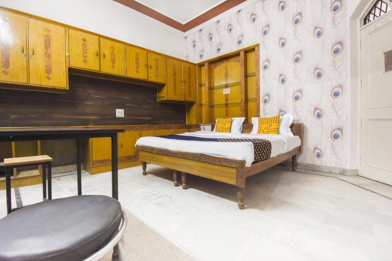 Spot On 70295 Sky Inn Jalandhar Buitenkant foto