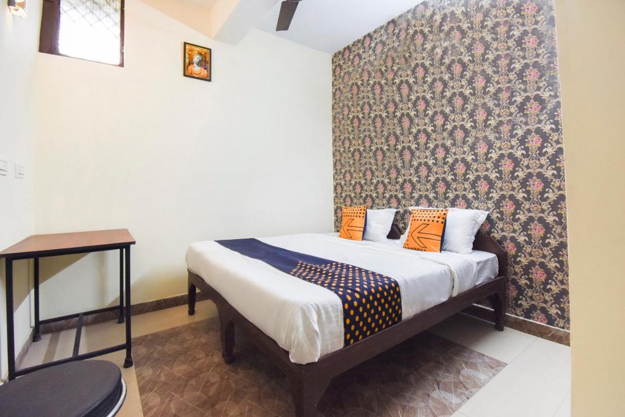 Spot On 70295 Sky Inn Jalandhar Buitenkant foto